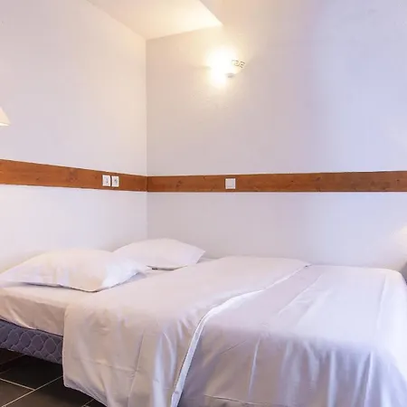 Les Aiguilles De Warens Aparthotel Combloux Exterior photo