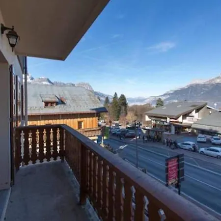 Les Aiguilles De Warens Aparthotel Combloux Exterior photo